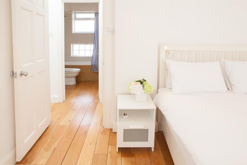 Victoria Station Apartment London Exterior photo