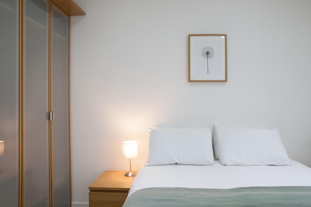 Victoria Station Apartment London Exterior photo